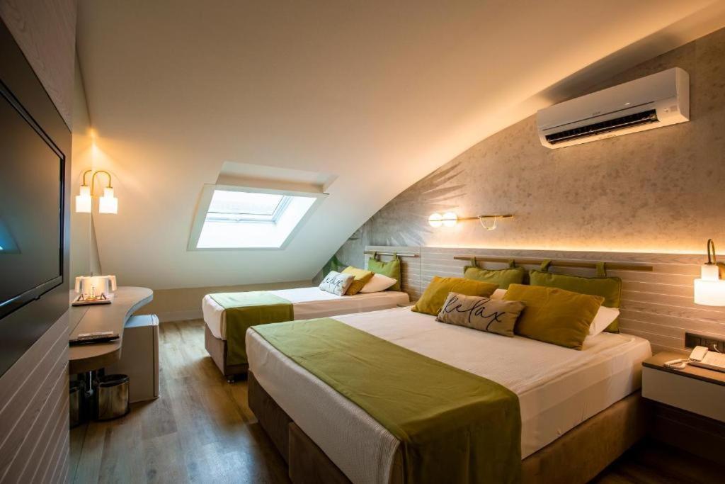 Side Square Hotel Esterno foto